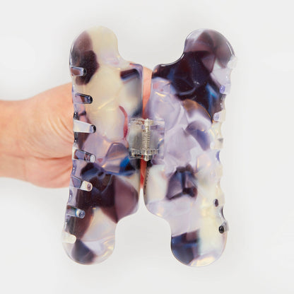 Nimbus Claw Clip in Milk Jelly