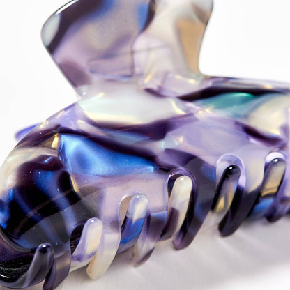 Baby Dolly Claw Clip in Milk Jelly