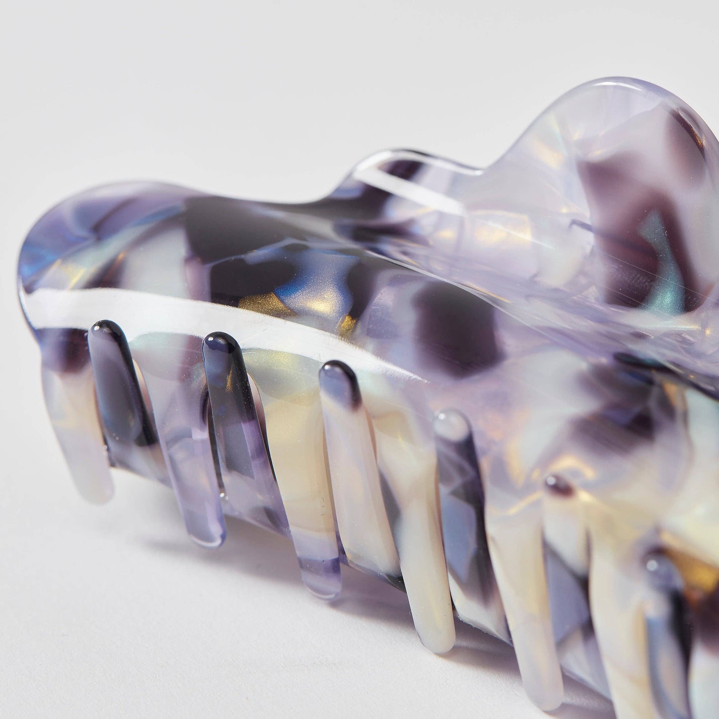 Nimbus Claw Clip in Milk Jelly