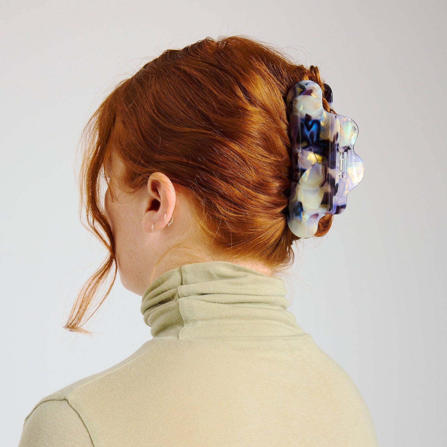 Nimbus Claw Clip in Milk Jelly